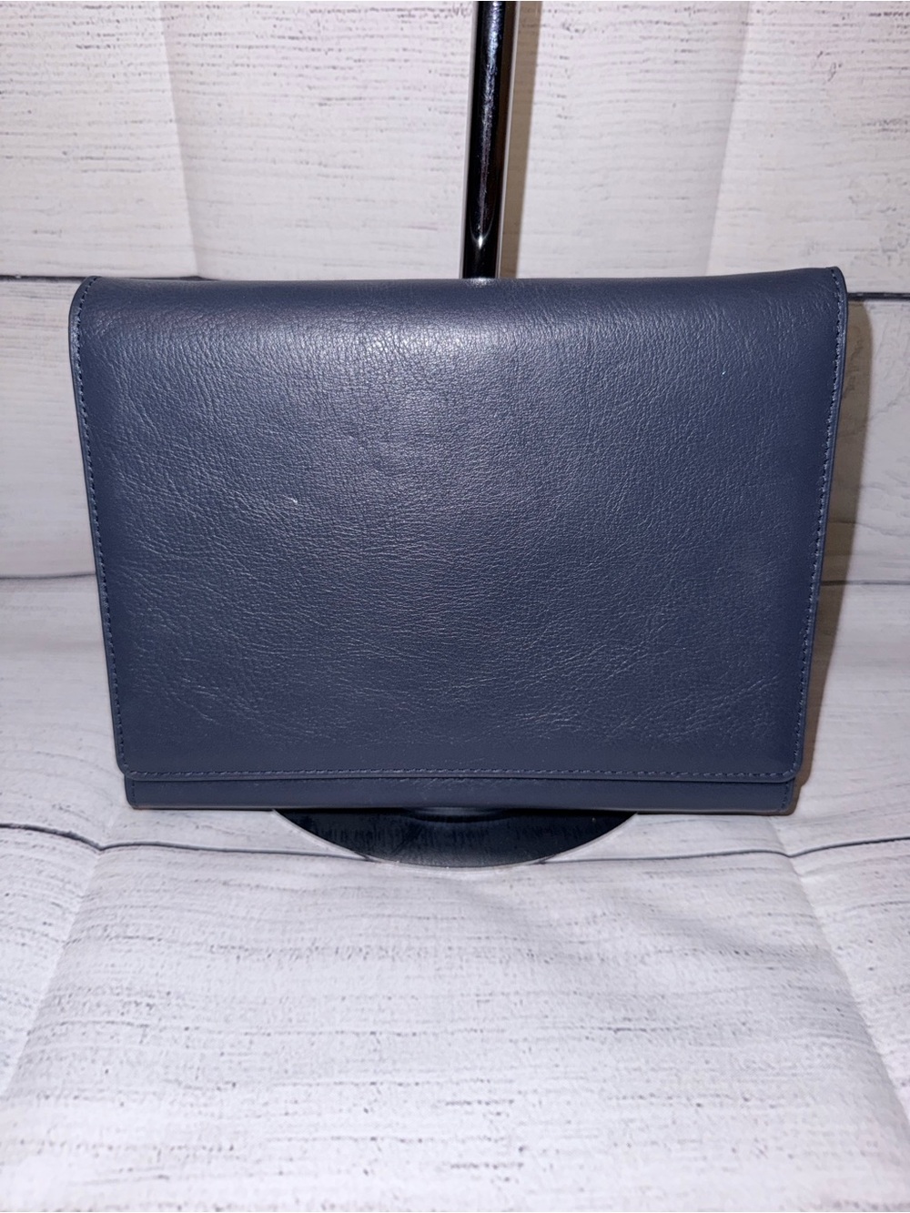 Women’s Navy Leather Crossbody Bag